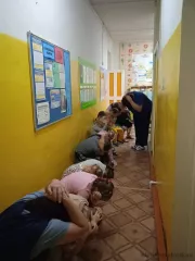 прошли всероссийские учения по отработке комплексного сценария «Действия сотрудников охраны и работников образовательных организаций при захвате заложников и при нападении с использованием горючих жидкостей» - фото - 4